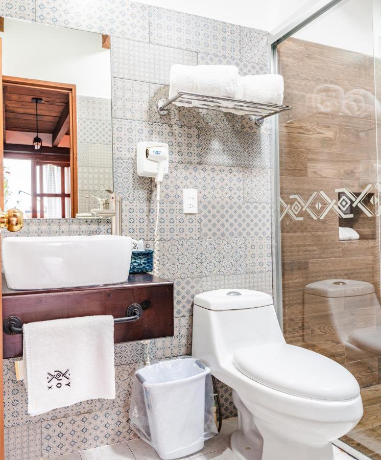 Yox Hotel Boutique San Cristobal de las Casas Exterior photo Bathroom