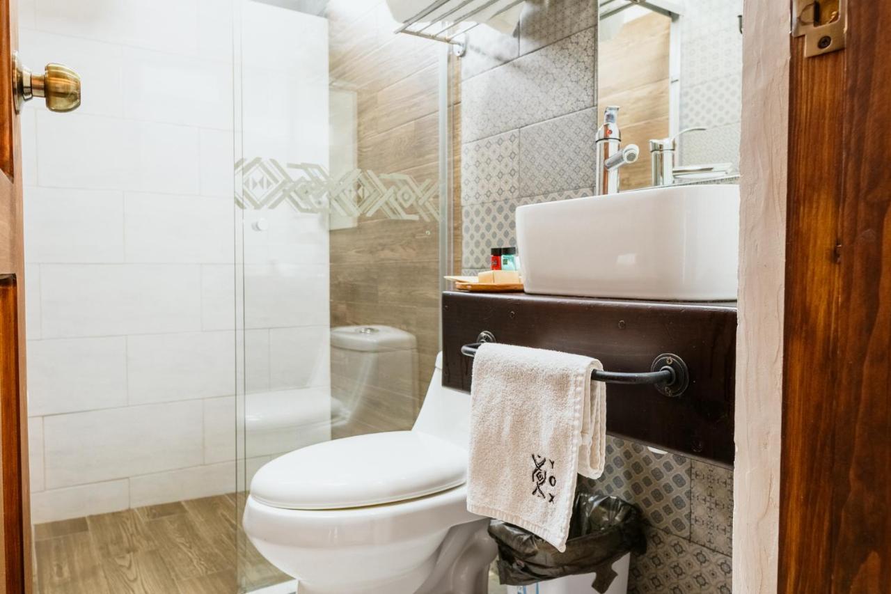 Yox Hotel Boutique San Cristobal de las Casas Exterior photo Bathroom