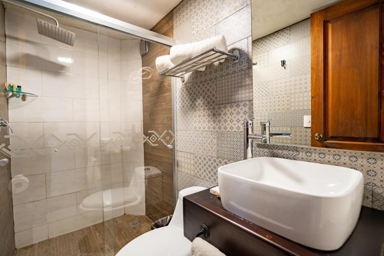 Yox Hotel Boutique San Cristobal de las Casas Exterior photo Bathroom